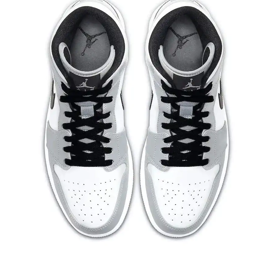 Jordan Smoke 1 Grey Mid Air 0627
